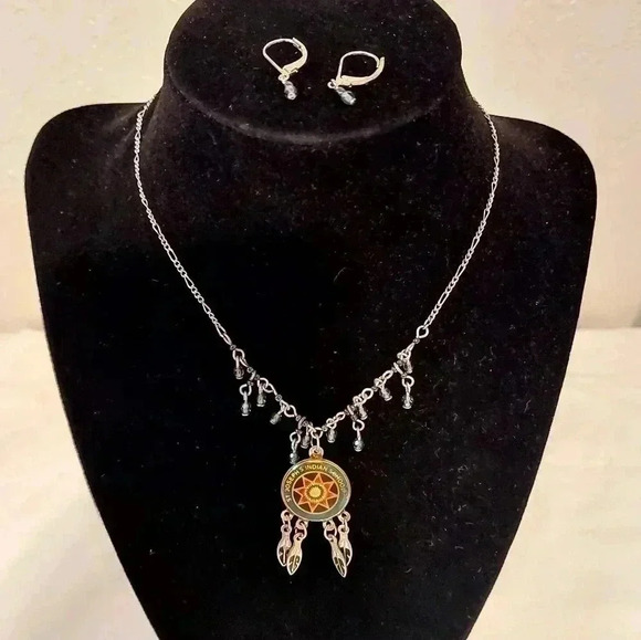 VTG St. Joseph's Indian School Pendant 4 Feathers Dreamcatcher Necklace - Picture 1 of 6